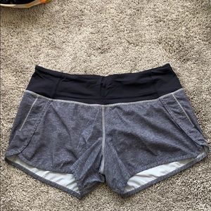 GREY Lulu Run Times Shorts Sz 6